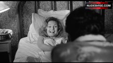 1. Valerie Perrine Shows Naked Tits – Lenny