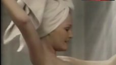 7. Valerie Perrine Nude Breasts and Ass – Steambath