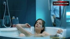 8. Sandra Ceccarelli Naked in Bathtub – Il Richiamo