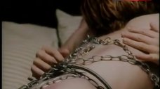 10. Amanda Plummer Naked in Lesbian Scene – Asserfly Kiss