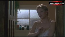 9. Teri Polo in Sexy Underear – The Arrival