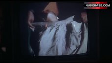 9. Kelly Preston Shows Tits – 52 Pick-Up