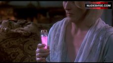 5. Isabella Rossellini Hot Scene – Death Becomes Her