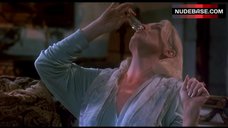 7. Isabella Rossellini Hot Scene – Death Becomes Her