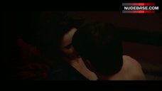 9. Isabella Rossellini Shows Naked Tits – Blue Velvet