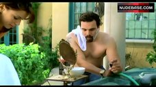 5. Eva Longoria Shaving Her Legs – Desperate Housewives