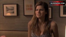 10. Pregnant Lake Bell Flashes Panties – Childrens' Hospital