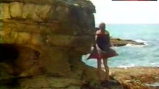 6. Greta Scacchi Nude on Beach – La Donna Della Luna