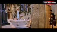2. Elizabeth Taylor Hot Scene – Cleopatra