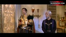 3. Elizabeth Taylor Hot Scene – Cleopatra
