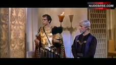 8. Elizabeth Taylor Hot Scene – Cleopatra
