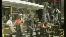 7. Betty Thomas Toplles Dance on Table – Loose Shoes