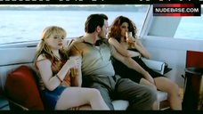 3. Marisa Tomei Fingering Pussy – Factotum