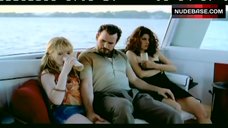 7. Marisa Tomei Fingering Pussy – Factotum