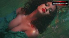 9. Rihanna Breasts Flash – Wild Thoughts