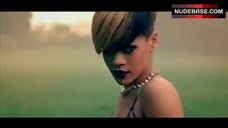 8. Rihanna Lesbian Scene – Te Amo