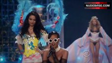 10. Rihanna Underwear Scene – The Victoria'S Secret Fashion Show 2012