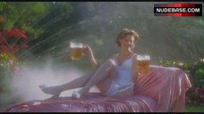 9. Julie Bowen Hot Scene – Happy Gilmore