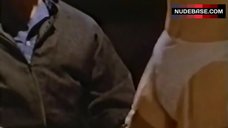 4. Sara Cosmi Lap Dance – Delitti A Luce Rossa