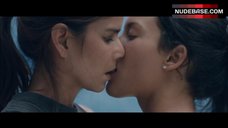 5. Patricia Velasquez Hot Lesbian Scene – Liz In September