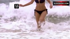 3. Sexy Deanna Russo in Bikini – Knight Rider