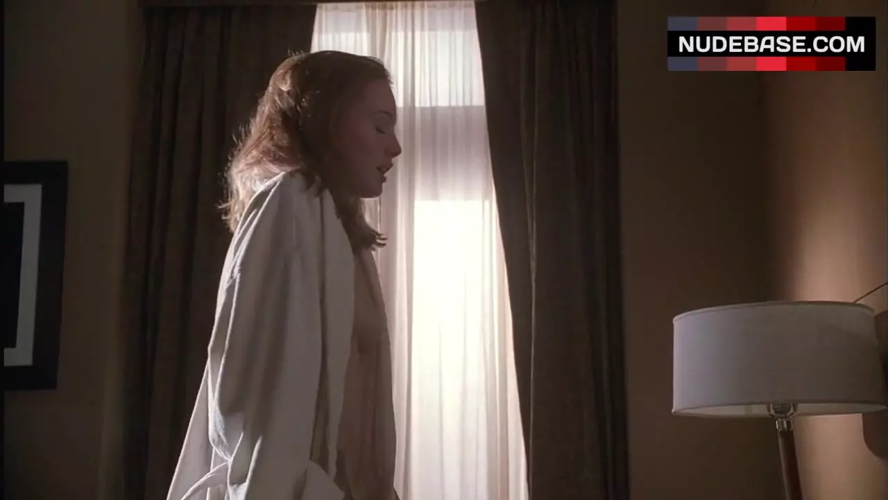 Alicia Witt Sex Scene – The Sopranos (0:49) | NudeBase.com