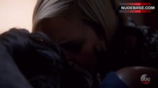 7. Liza Weil Lesbian Kiss – How To Get Away With Murder