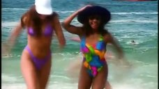 Lark Voorhies Bikini Scene – Saved By The Bell: Hawaiian Style
