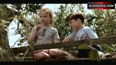 4. Sarah Trigger Nude Tits Through Window – Paradise