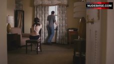 4. Liv Tyler Intim Scene – The Ledge