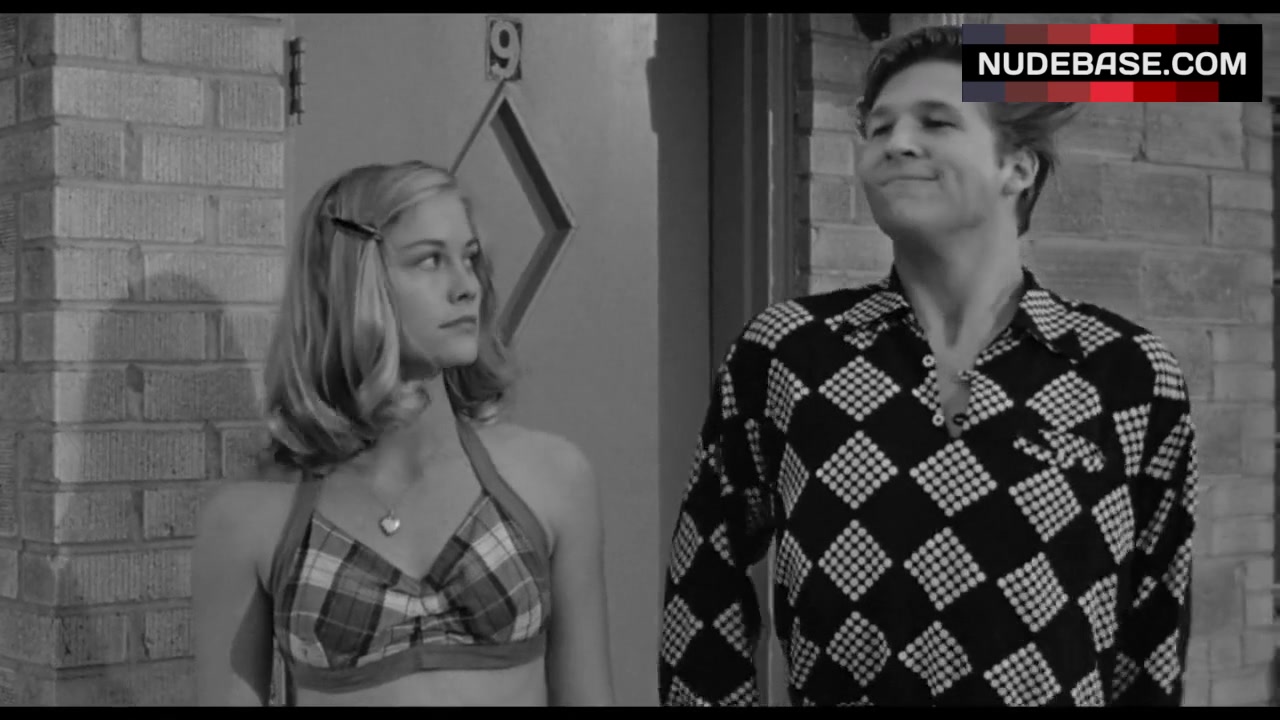 Cybill Shepherd Bikini Scene – The Last Picture Show (0:16) | NudeBase.com