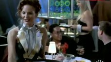 1. Kendra Wilkinson Sexy Waitress – Las Vegas