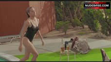 5. Elisabeth Shue Pokies Through Wet Swimsuit – Leaving Las Vegas