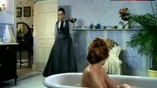 3. Nina Agusti Naked in Hot Tub – Entre Naranjos