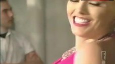 9. Anna Nicole Smith Hot Scene – The Anna Nicole Show