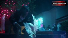 1. Zendaya Lesbian Kiss in Underwater – Euphoria