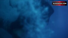 3. Zendaya Lesbian Kiss in Underwater – Euphoria