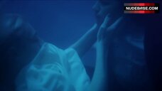 5. Zendaya Lesbian Kiss in Underwater – Euphoria