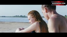 5. Sexy Zofia Wichlacz in One Piece Swimsuit – Miasto 44