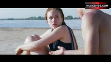 Sexy Zofia Wichlacz in One Piece Swimsuit – Miasto 44