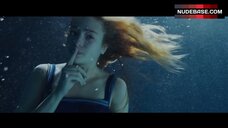 3. Zofia Wichlacz Sexy Scene – Miasto 44
