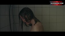 2. Julianne Moore Exposed Tits – Gloria Bell
