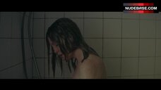 4. Julianne Moore Exposed Tits – Gloria Bell