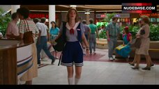 4. Maya Hawke Bouncing Tits – Stranger Things