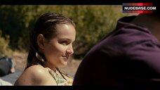 3. Lisa Vicari Bikini Scene – Dark