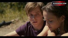 4. Lisa Vicari Bikini Scene – Dark