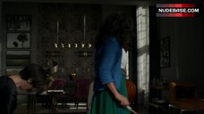 10. Sarita Choudhury Perfect Lesbian Scene – Jessica Jones