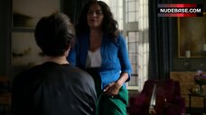 4. Sarita Choudhury Lesbi Scene – Jessica Jones
