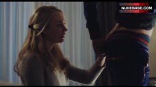 3. Karina Smulders Shows Ass – The Neighbors