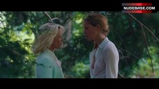 5. Vanessa Paradis Flashes Boobs – Knife+Heart